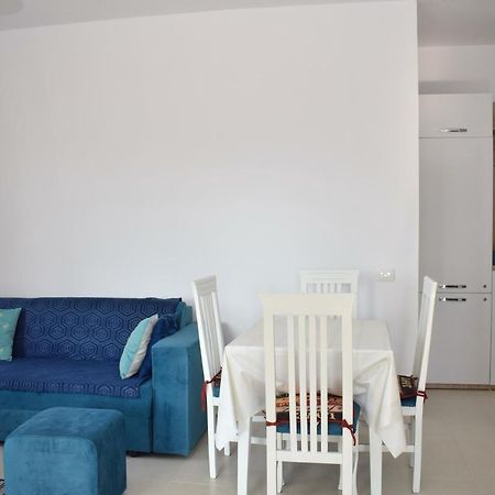Sea View Apartment - 007 Vlorë Екстериор снимка