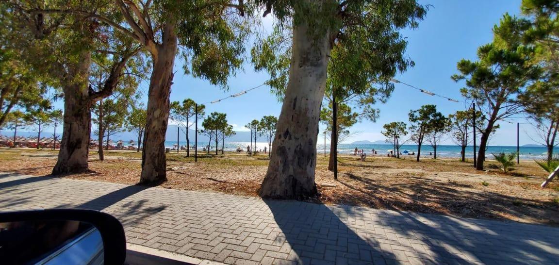 Sea View Apartment - 007 Vlorë Екстериор снимка