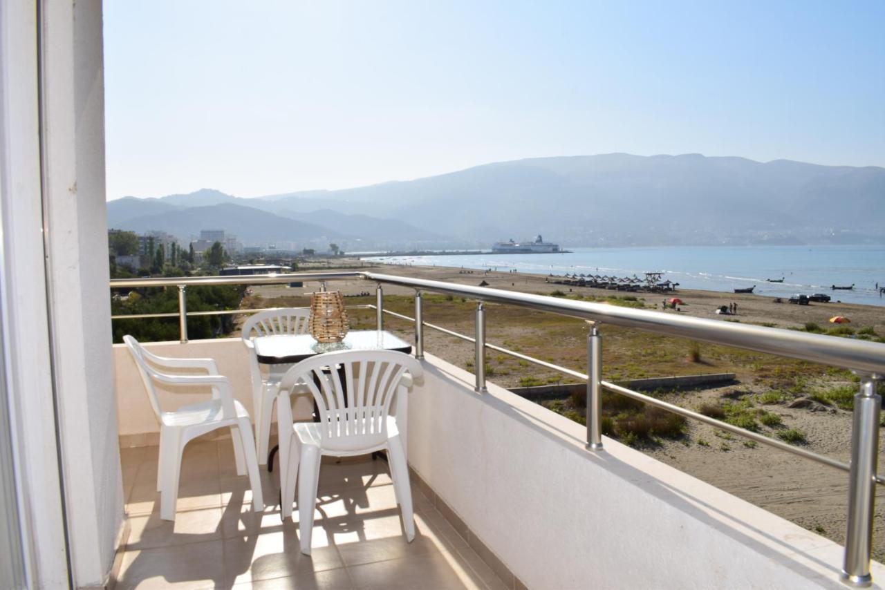 Sea View Apartment - 007 Vlorë Екстериор снимка