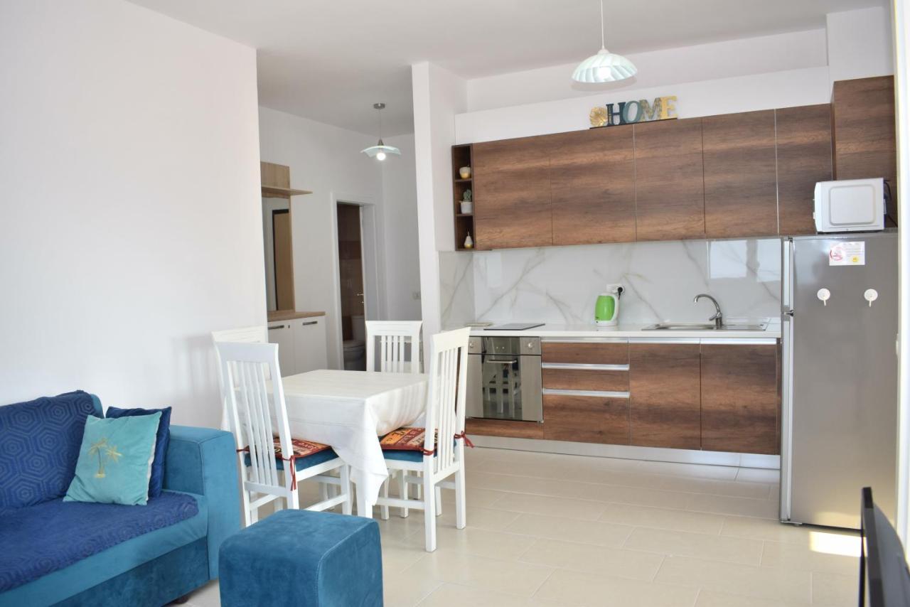Sea View Apartment - 007 Vlorë Екстериор снимка