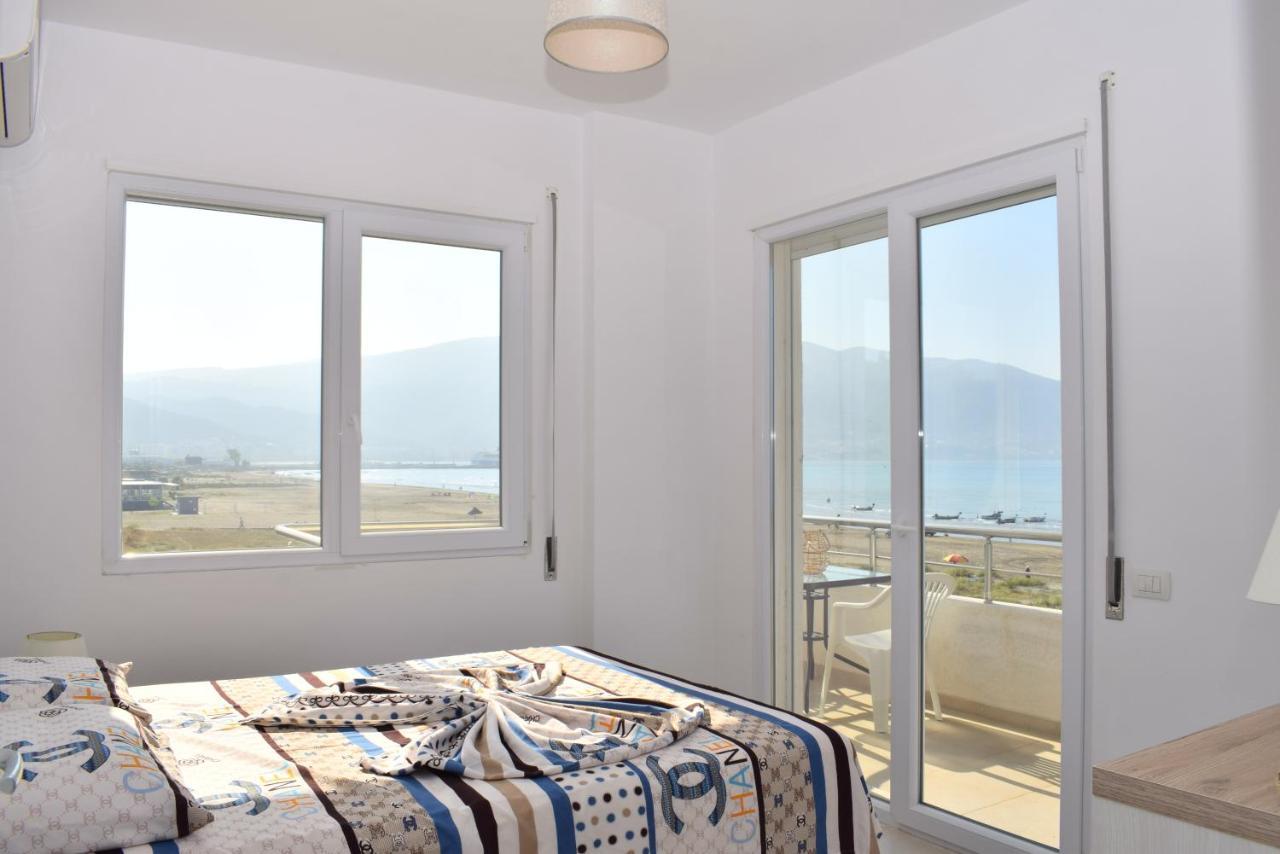 Sea View Apartment - 007 Vlorë Екстериор снимка