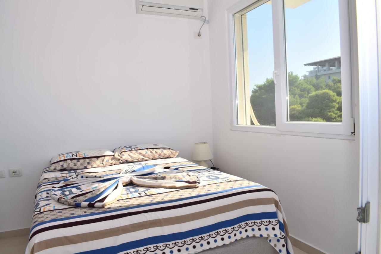 Sea View Apartment - 007 Vlorë Екстериор снимка